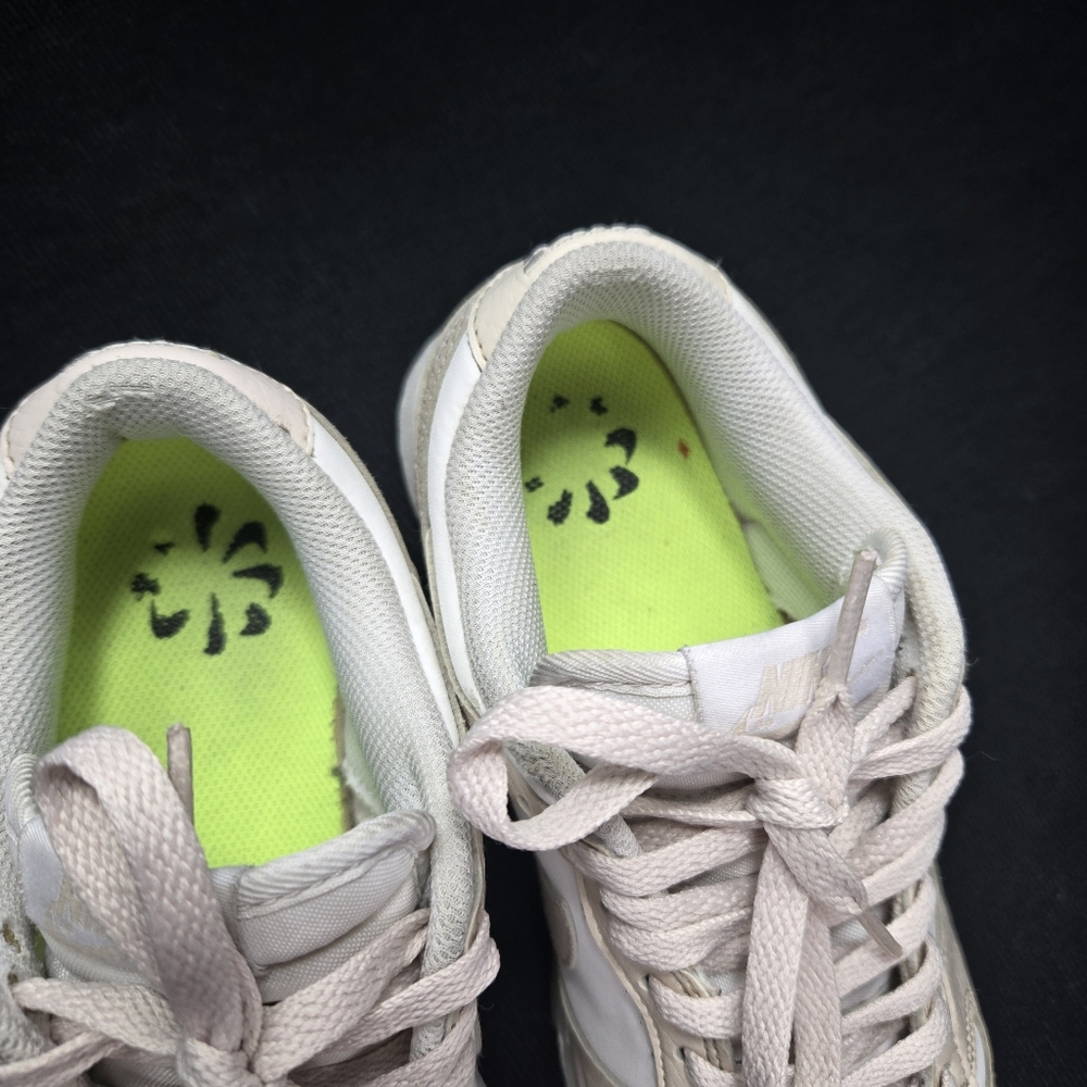 Nike Wome's W Dunk Low DN1431-100 White Size 7.5 - Picture 6 of 8